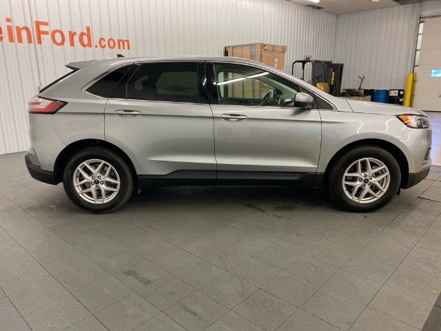 Used 2024 Ford Edge SEL AWD/4WD image 16