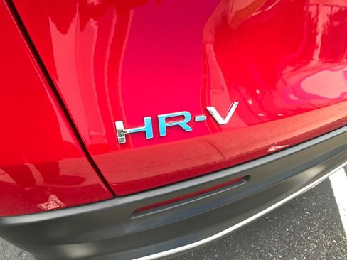 Certified 2025 Honda HR-V Sport image 26