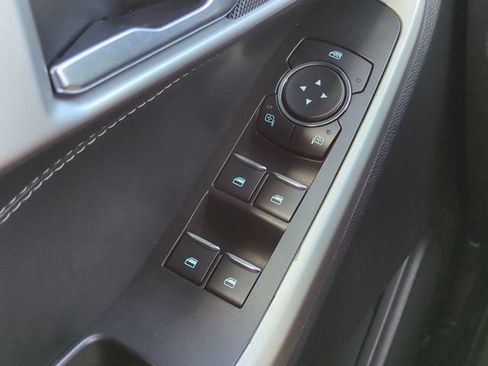 Used 2020 Ford Explorer XLT w/ Equipment Group 202A AWD/4WD image 23