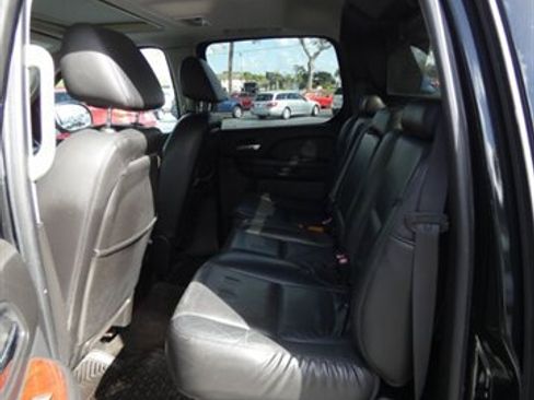 Used 2007 Cadillac Escalade EXT EXT w/ Climate Package image 42