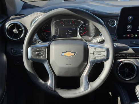 Used 2025 Chevrolet Blazer LT image 28