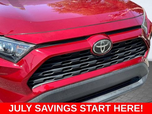 Used 2020 Toyota RAV4 LE FWD image 34