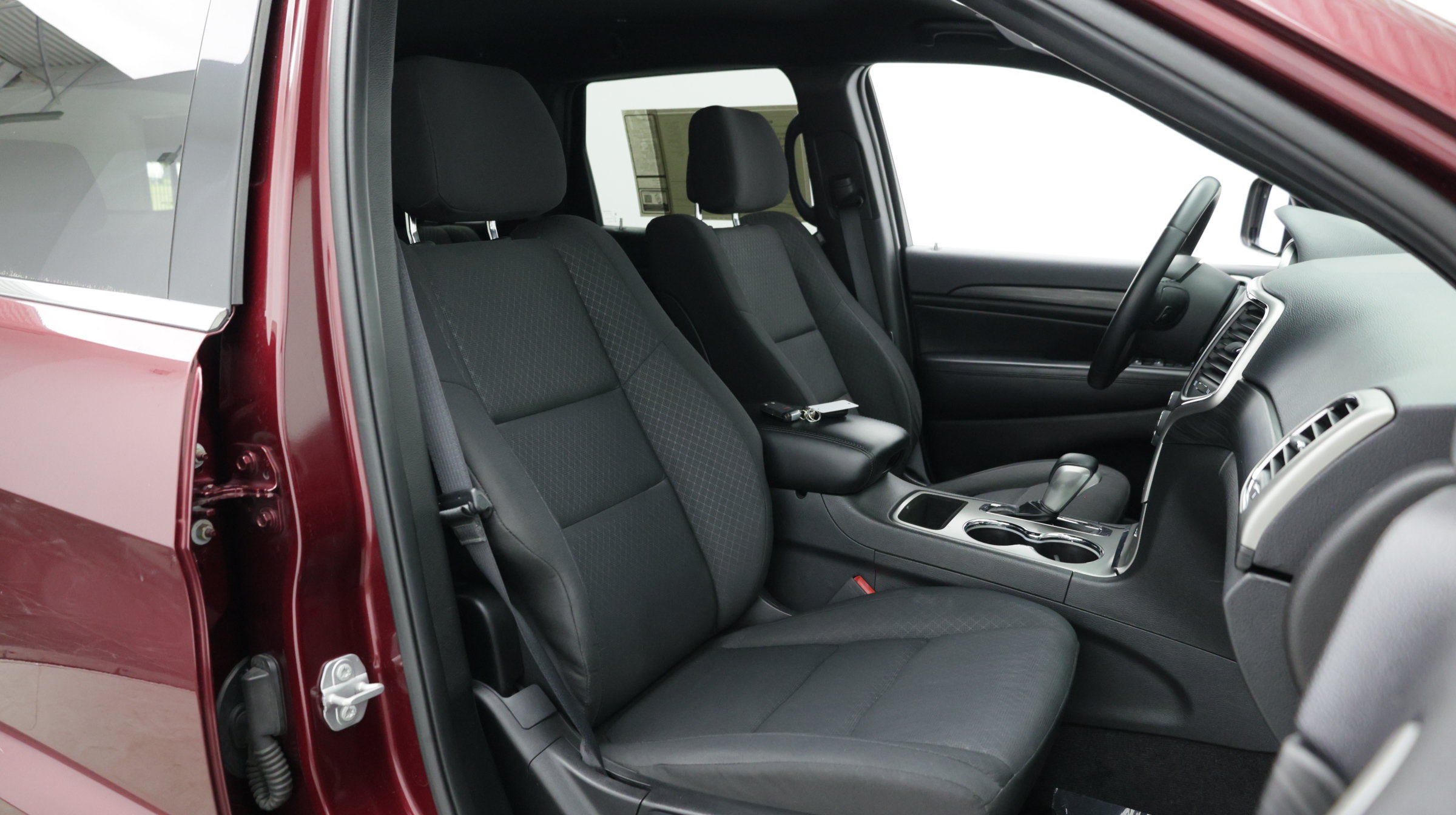 Used 2019 Jeep Grand Cherokee Laredo RWD image 43