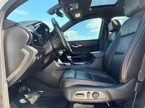 Used 2023 Chevrolet Traverse RS w/ LPO, Floor Liner Package AWD/4WD image 2