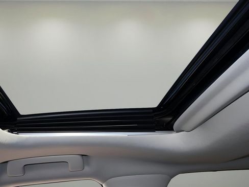 New 2026 Toyota Highlander Limited image 27