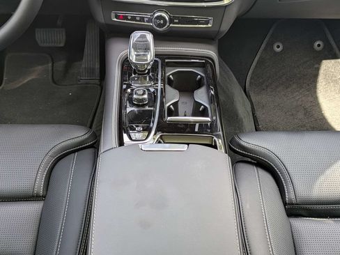 New 2024 Volvo S90 T8 Ultimate w/ Lounge Package AWD/4WD image 18