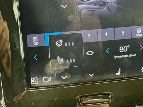 Used 2023 Volvo XC40 B5 Ultimate w/ Protection Package Premier image 24