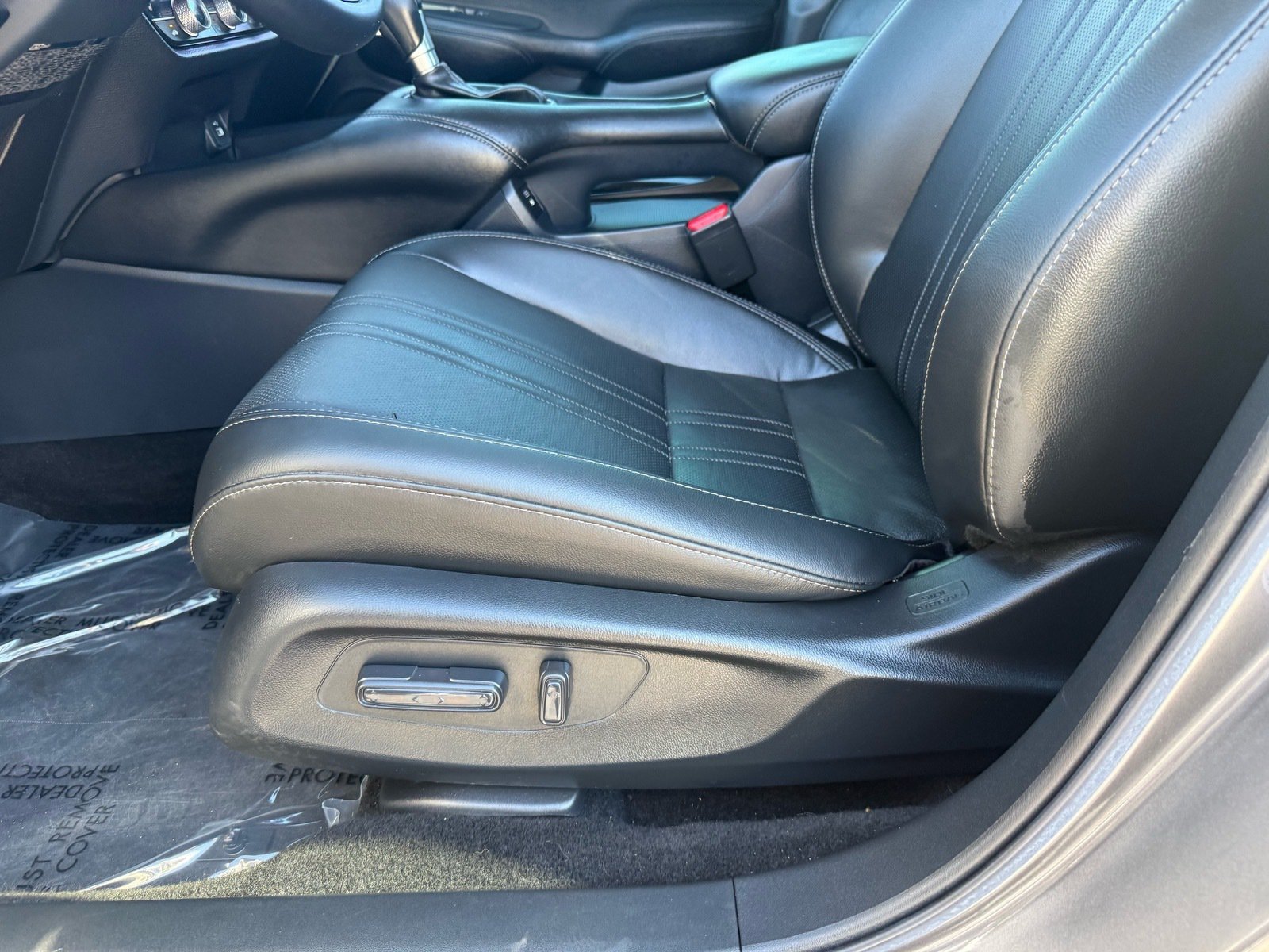 Used 2025 Honda HR-V EX-L image 14