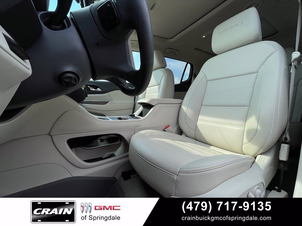Used 2023 GMC Acadia Denali w/ Denali Ultimate Package FWD image 24