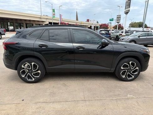 Used 2026 Chevrolet Trax RS w/ Driver Confidence Package FWD image 6