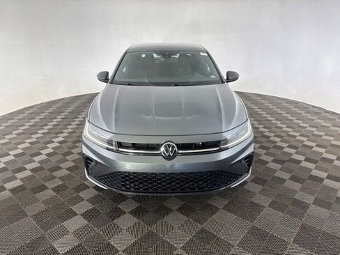 Used 2025 Volkswagen Jetta Sport FWD image 2