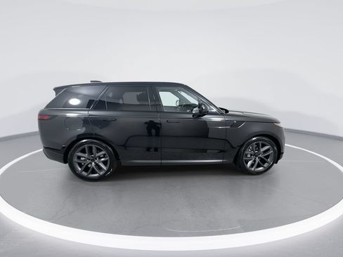 New 2027 Land Rover Range Rover Sport SE AWD/4WD image 9