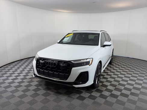 Certified 2025 Audi Q7 3.0T Premium Plus w/ Premium Plus Package image 2