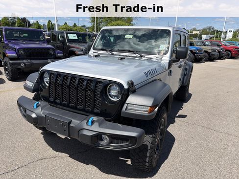 Certified 2023 Jeep Wrangler Unlimited w/ Sun & Screen Package AWD/4WD image 4
