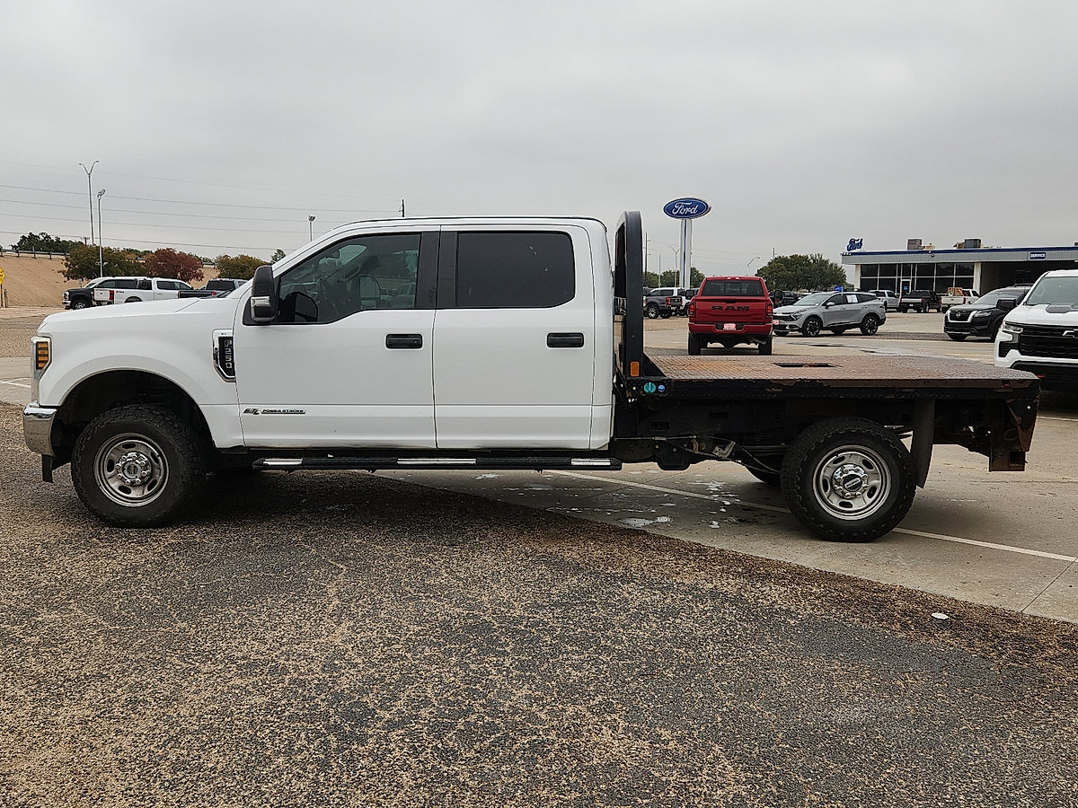 Used 2018 Ford F250 XL w/ Power Equipment Group AWD/4WD image 2