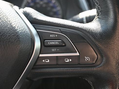 Used 2018 INFINITI Q60 3.0t Luxe image 34