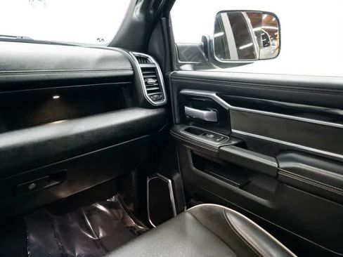 Used 2022 RAM 3500 Laramie AWD/4WD image 10