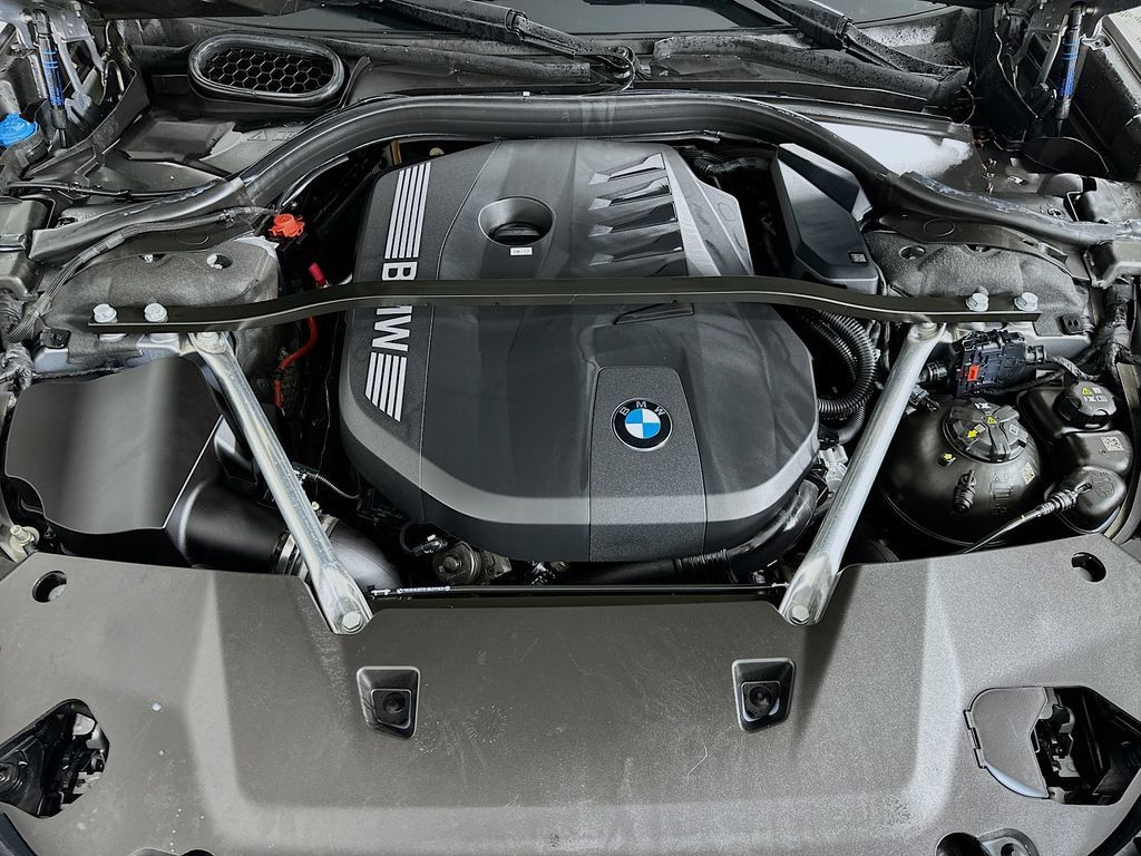 Certified 2023 BMW 740i RWD image 30