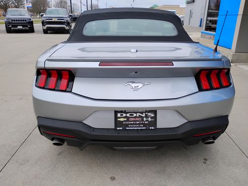 Used 2024 Ford Mustang Premium image 28