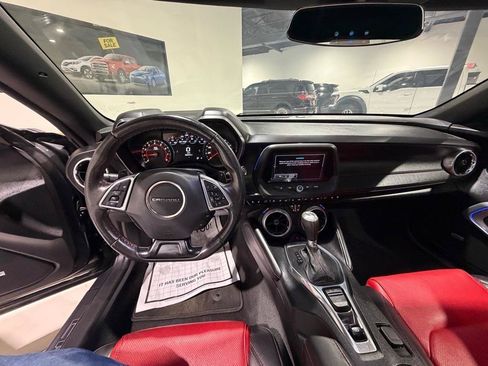 Used 2018 Chevrolet Camaro LT RWD image 16