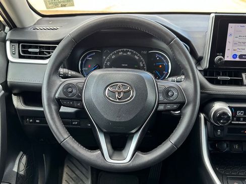 Certified 2023 Toyota RAV4 XLE Premium AWD/4WD image 17