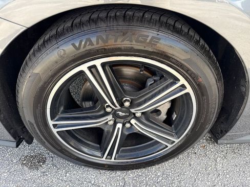 Used 2024 Ford Mustang Premium image 10