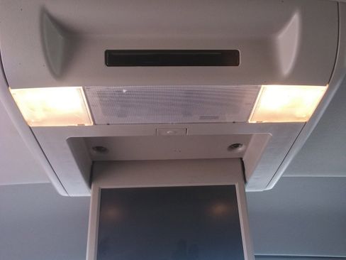 Used 2011 Chevrolet Suburban LT w/ Luxury Package image 16