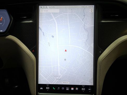 Used 2018 Tesla Model X 75D AWD/4WD image 34