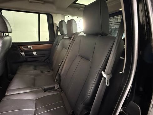 Used 2016 Land Rover LR4 HSE AWD/4WD image 19