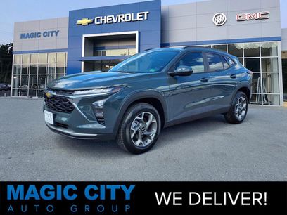 New 2025 Chevrolet Trax LT w/ Driver Confidence Package