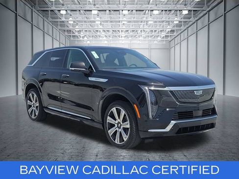 Certified 2025 Cadillac Escalade IQ Luxury 2 w/ LPO, Premium Carpet Package AWD/4WD image 9