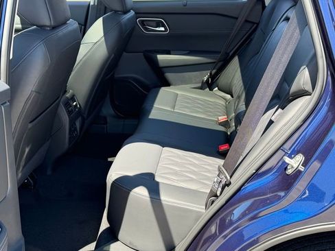 New 2026 Nissan Rogue Platinum AWD/4WD image 23