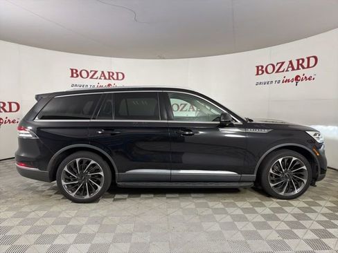Used 2020 Lincoln Aviator Reserve w/ Equipment Group 202A image 9