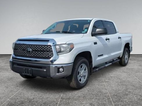 Used 2021 Toyota Tundra SR5 w/ SR5 Upgrade Package AWD/4WD image 4