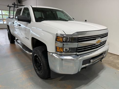 Used 2015 Chevrolet Silverado 2500 W/T w/ WT Convenience Package AWD/4WD image 5