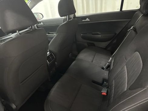 Used 2021 Kia Sportage LX AWD/4WD image 15