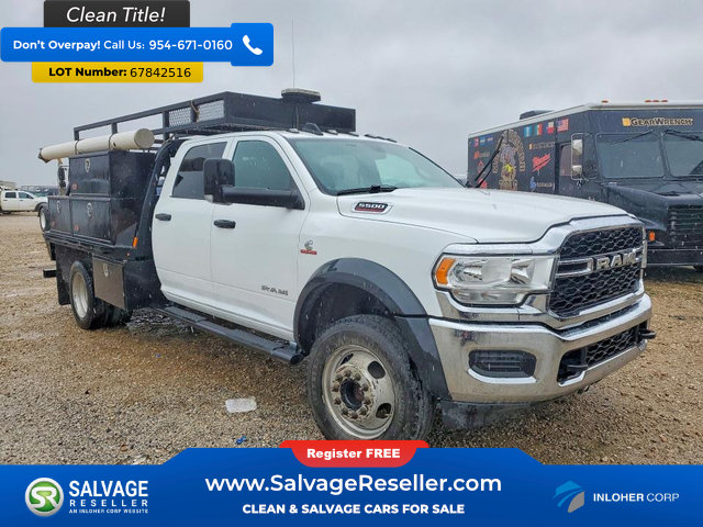 Used 2022 RAM 5500 Tradesman w/ Chrome Appearance Group AWD/4WD image 5