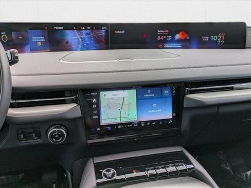 New 2025 Lincoln Navigator L Reserve w/ Jet Appearance Package image 13