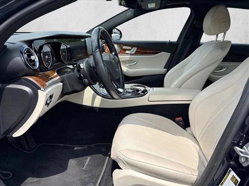 Used 2018 Mercedes-Benz E 300 image 10