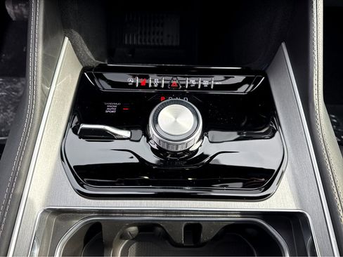 New 2026 Jeep Grand Wagoneer Limited image 24