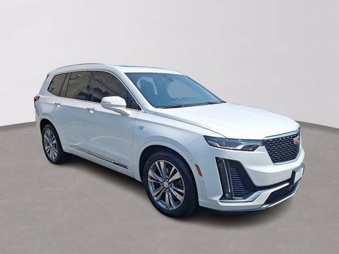Certified 2024 Cadillac XT6 Premium Luxury w/ Technology Package AWD/4WD image 3