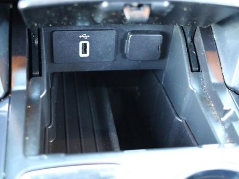 Used 2018 Ford Explorer Limited AWD/4WD image 26