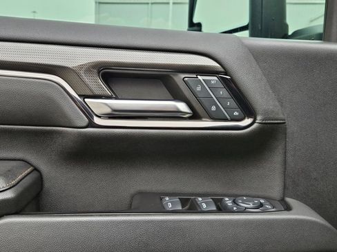 Used 2024 GMC Sierra 2500 AT4 w/ AT4 Premium Plus Package AWD/4WD image 27