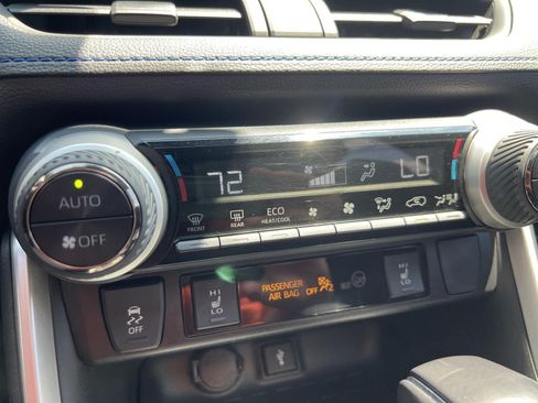 Used 2022 Toyota RAV4 SE AWD/4WD image 14