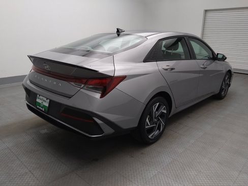 Used 2025 Hyundai Elantra Sport w/ Cargo Package FWD image 9
