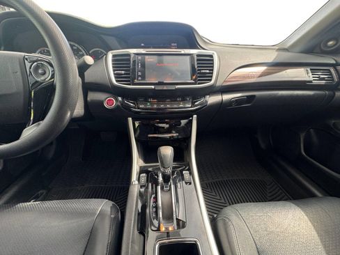 Used 2017 Honda Accord EX-L image 13