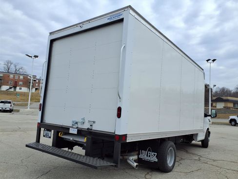 New 2026 GMC Savana 4500 w/ Power Convenience Package image 21