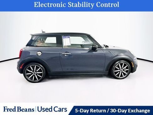 Used 2021 MINI Cooper S image 9