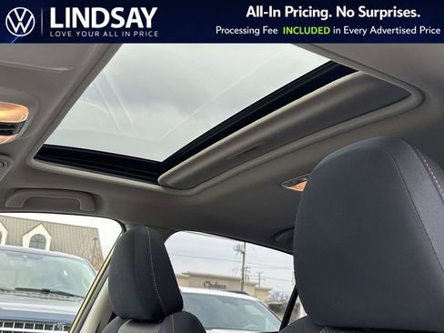 Used 2022 Subaru Crosstrek 2.0i Premium w/ Moonroof Package image 24