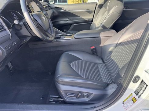 Used 2023 Toyota Camry SE image 16